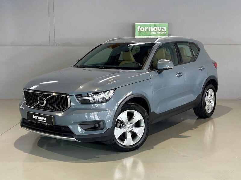 Cinza Usado 2019 Volvo XC40 Momentum SUV | € 30.990 (Preço elevado) - Imagem 1/4