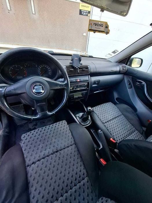 Usado 2000 Seat Leon Sedan | € 3.500 - Imagem 1/4