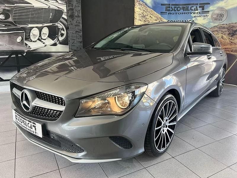 Cinza Usado 2018 Mercedes CLA180 Shooting Brake Urban Carrinha | € 22.600 (Bom preço) - Imagem 1/4
