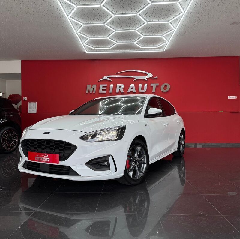 Branco Usado 2020 Ford Focus ST-Line Carrinha | € 16.750 (Preço justo) - Imagem 1/4
