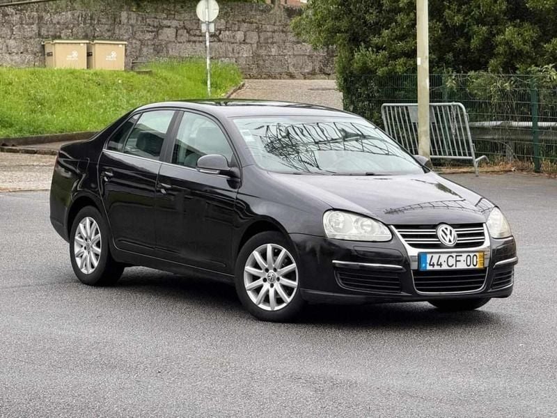 Preto Usado 2006 VW Jetta | € 6.300 (Preço justo) - Imagem 1/4