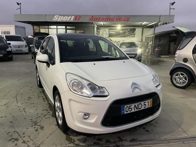 Branco Usado 2012 Citroën C3 Citadino | € 9.950 (Caro) - Imagem 1/4