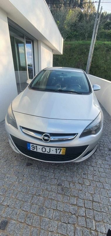 Cinzento Usado 2014 Opel Astra Carrinha | € 6.500 (Preço justo) - Imagem 1/4