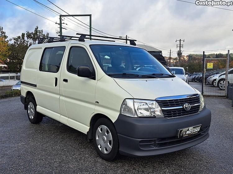 Branco Usado 2010 Toyota HiAce Van | € 12.500 - Imagem 1/1