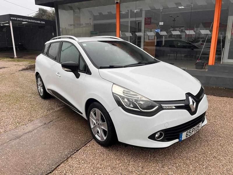 Usado Renault Clio IV 90 HP (66 kW) 2014 Branco Carrinha