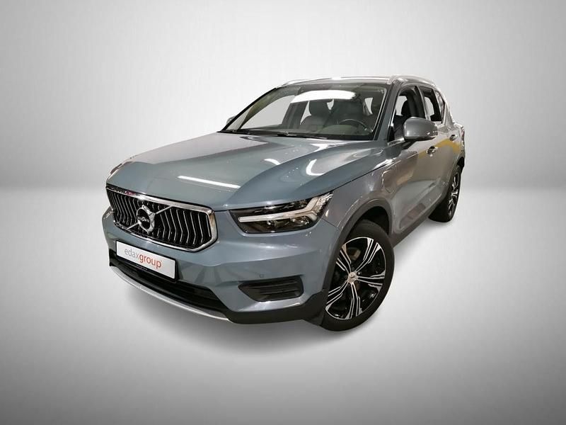 Cinza Usado 2020 Volvo XC40 Inscription SUV | € 26.490 (Preço justo) - Imagem 1/4
