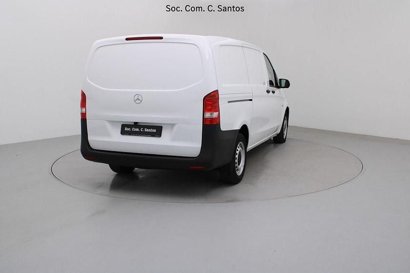 Usado Mercedes Vito 163 HP (119 kW) 2022 Branco Van