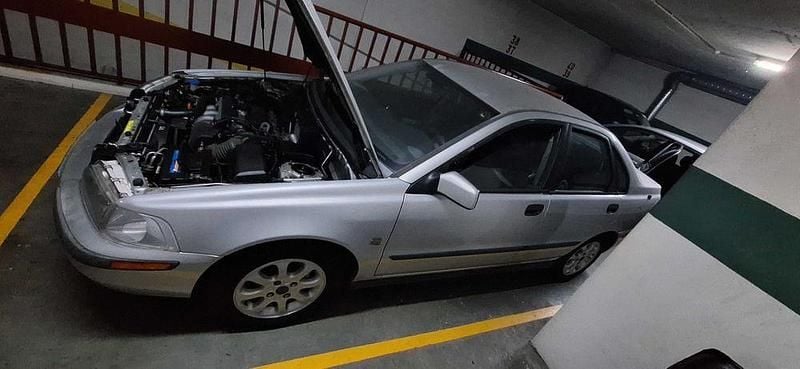 Usado 2000 Volvo S40 Sedan | € 1.750 - Imagem 1/4