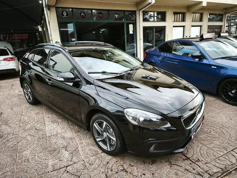 Usado Volvo V40 Kinetic 120 HP (88 kW) 2017 Preto Citadino