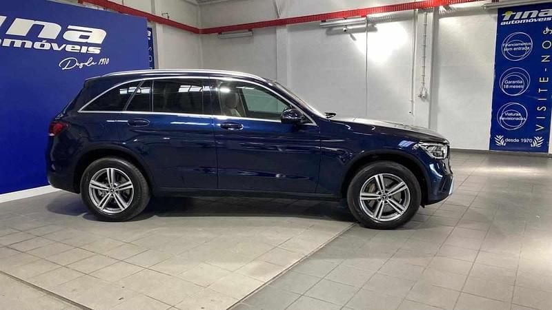 Usado Mercedes GLC300 317 HP (233 kW) 2021 Azul Citadino