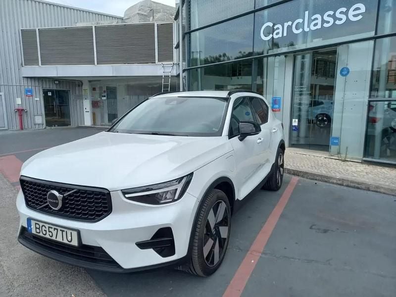 Branco Usado 2024 Volvo XC40 Plus SUV | € 42.500 (Preço elevado) - Imagem 1/4