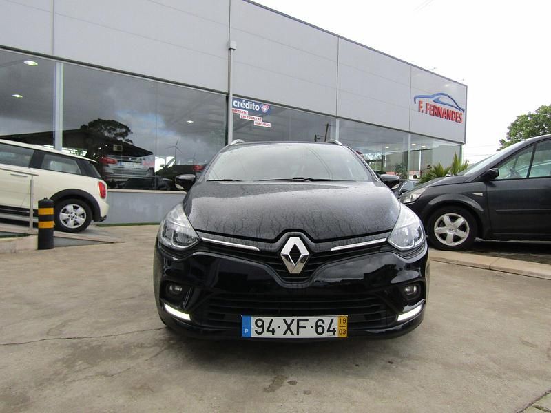 Preto Usado 2019 Renault Clio GrandTour LIMITED Carrinha | € 13.500 (Preço justo) - Imagem 1/4