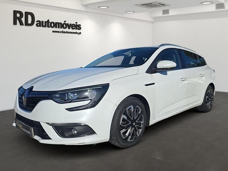 Branco Usado 2018 Renault Mégane GrandTour Intens Carrinha | € 13.000 (Caro) - Imagem 1/4