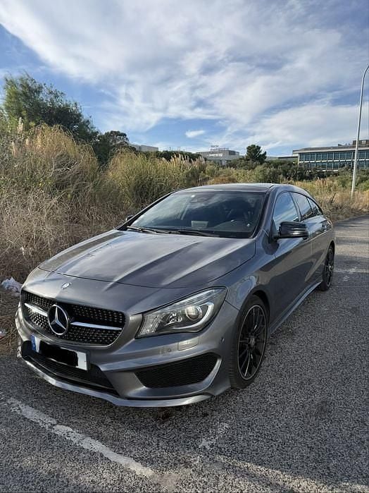 Cinzento Usado 2016 Mercedes CLA220 Shooting Brake AMG line Carrinha | € 17.000 (Super Preço) - Imagem 1/4