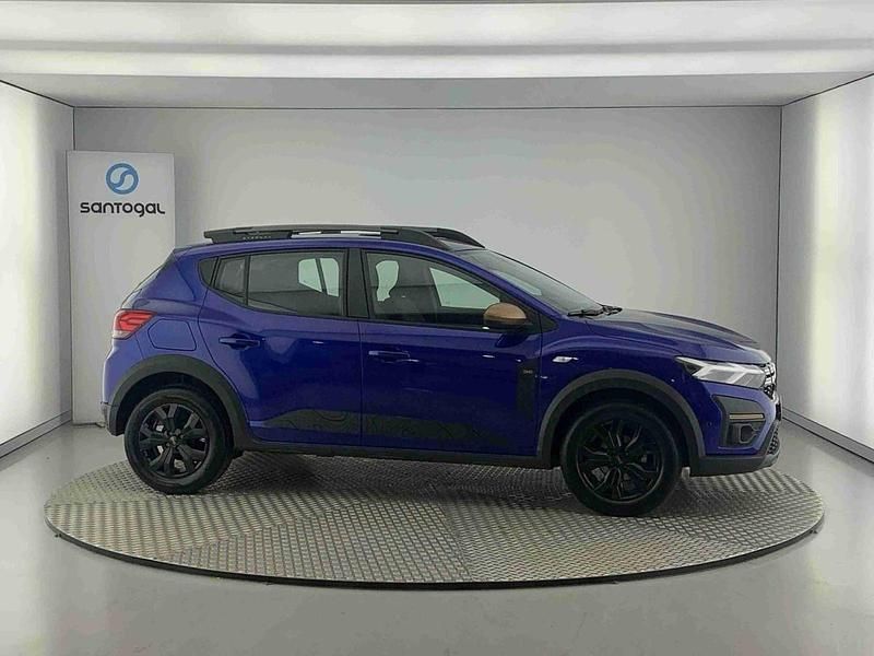 Azul Usado 2024 Dacia Sandero Citadino | € 17.520 (Preço justo) - Imagem 1/4