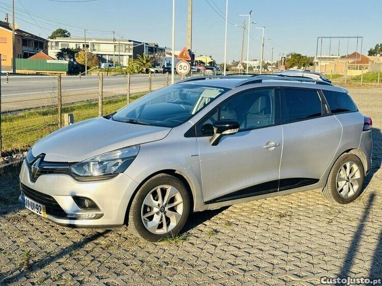 Cinza Usado 2018 Renault Clio GrandTour LIMITED Carrinha | € 9.750 (Bom preço) - Imagem 1/1