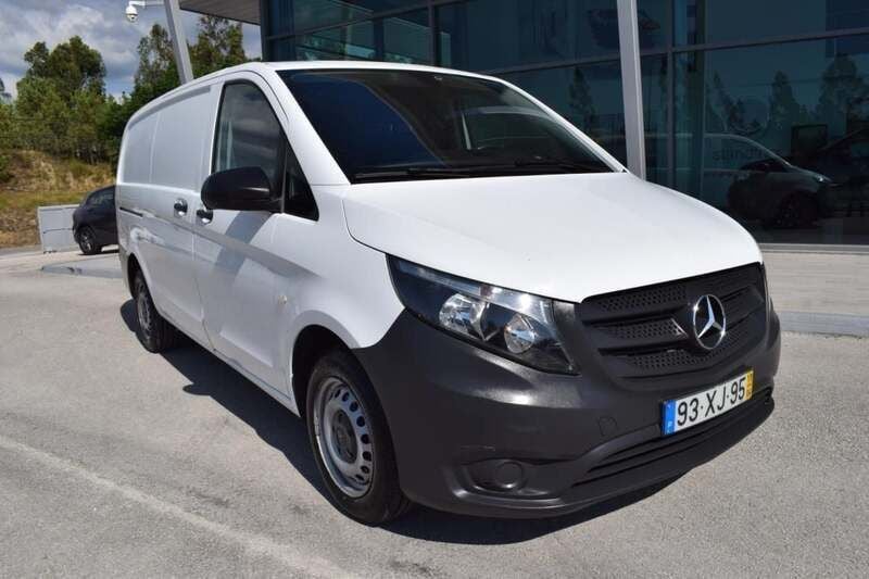 Branco Usado 2019 Mercedes Vito Monovolume | € 19.900 (Super Preço) - Imagem 1/4