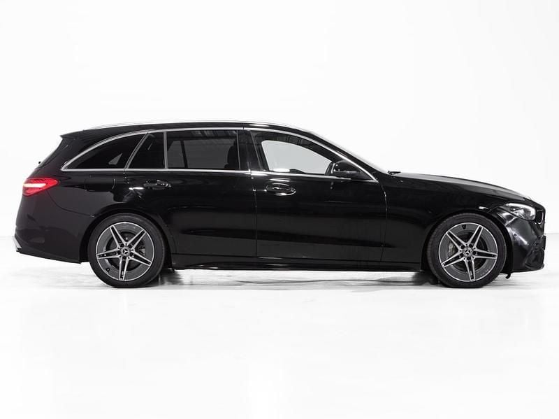 Usado Mercedes C300 AMG line 265 HP (194 kW) 2022 Preto Carrinha