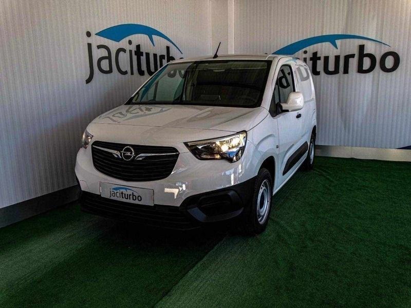 Branco Usado 2019 Opel Combo Enjoy Monovolume | € 17.500 (Caro) - Imagem 1/4