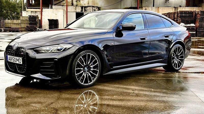 Usado BMW i4 Comfort Edition 400 kW (544 HP) 2022 Sedan