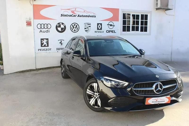 Usado Mercedes C200 Avantgarde 163 HP (119 kW) 2024 Preto Carrinha