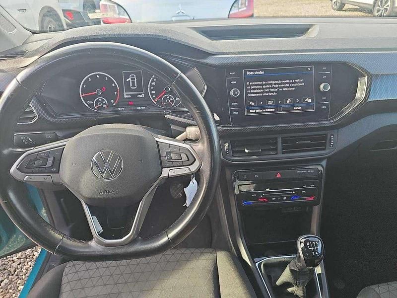 Usado VW T-Cross Life 95 HP (69 kW) 2022 Azul SUV