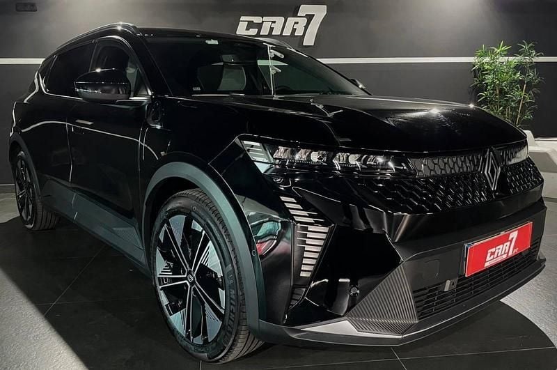 Preto Usado 2025 Renault Scénic Techno Monovolume | € 41.750 - Imagem 1/4