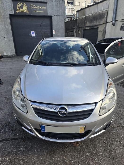 Usado Opel Corsa Enjoy 80 HP (58 kW) 2007 Sedan