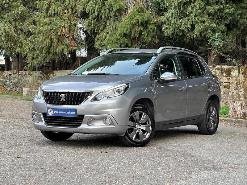 Cinza Usado 2017 Peugeot 2008 Style SUV | € 11.490 (Preço justo) - Imagem 1/4