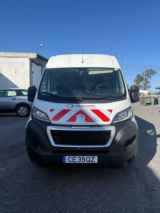Usado Peugeot Boxer 140 HP (102 kW) 2020 Branco Van