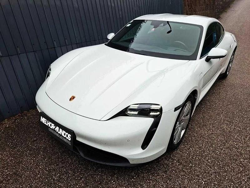 Branco Usado 2023 Porsche Taycan Sedan | € 54.750 - Imagem 1/4