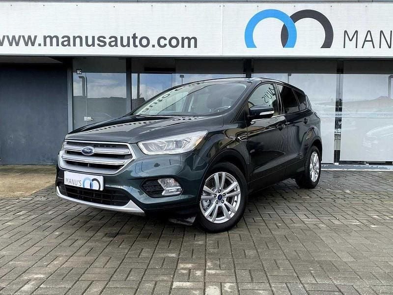 Verde Usado 2017 Ford Kuga Titanium SUV | € 12.750 (Bom preço) - Imagem 1/4