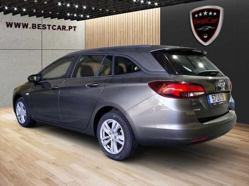 Usado Opel Astra 110 HP (80 kW) 2018 Cinzento Carrinha