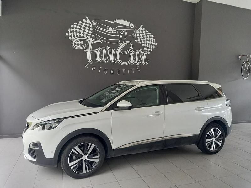 Branco Usado 2020 Peugeot 5008 Allure Monovolume | € 21.800 (Bom preço) - Imagem 1/4