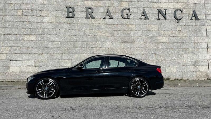 Usado BMW 320 Sport Line 184 HP (135 kW) 2012 Sedan