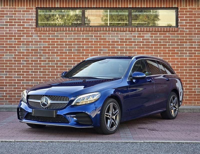 Usado 2020 Mercedes C300e AMG Sedan | € 27.990 (Caro) - Imagem 1/4