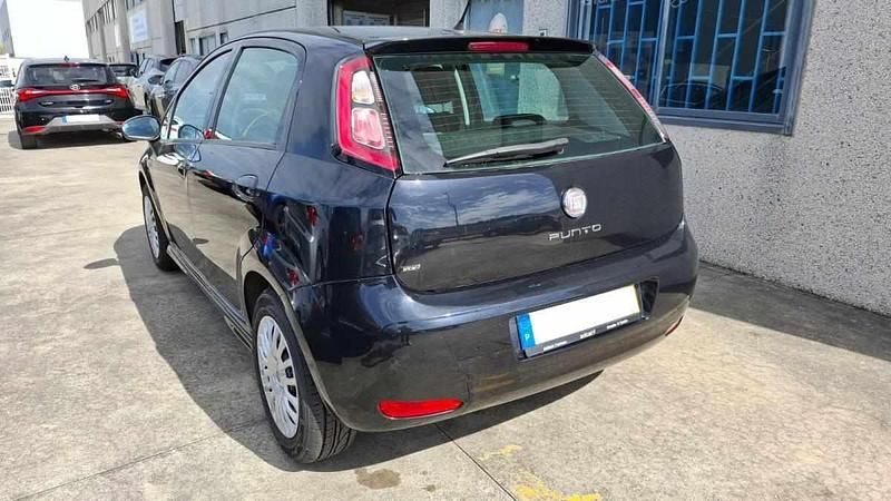 Usado Fiat Punto S 69 HP (50 kW) 2014 Preto Citadino