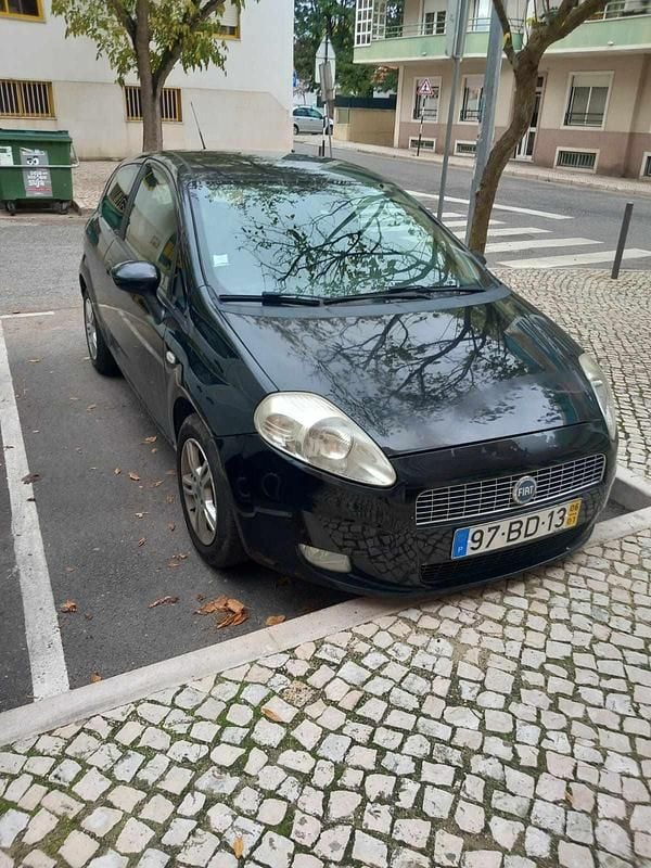 Preto Usado 2006 Fiat Punto Citadino | € 2.950 (Preço justo) - Imagem 1/4