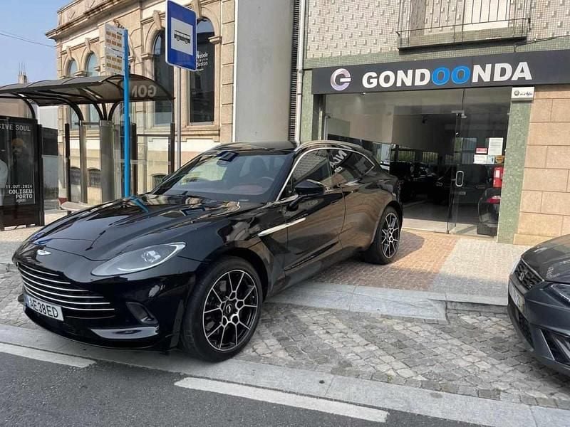 Usado Aston Martin DBX 550 HP (404 kW) 2020 Preto SUV