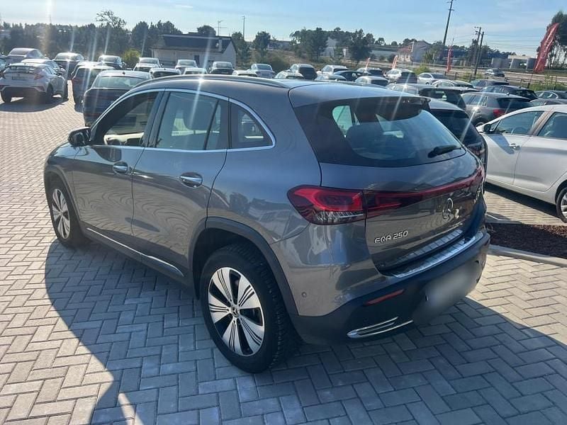 Cinza Usado 2022 Mercedes EQA250 Progressive SUV | € 31.500 (Preço justo) - Imagem 1/4