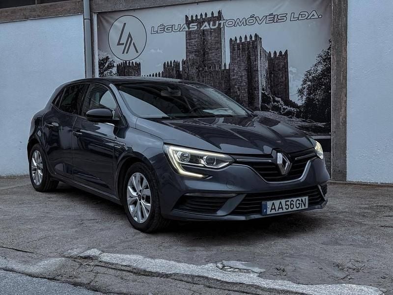 Usado Renault Mégane IV 115 HP (84 kW) 2020 Cinzento