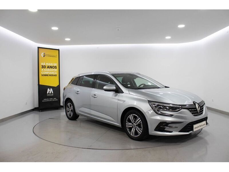 Cinzento Usado 2021 Renault Mégane IV Carrinha | € 19.680 (Preço justo) - Imagem 1/4