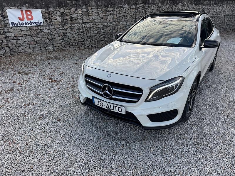 Usado Mercedes GLA220 AMG line 170 HP (125 kW) 2015 Branco SUV