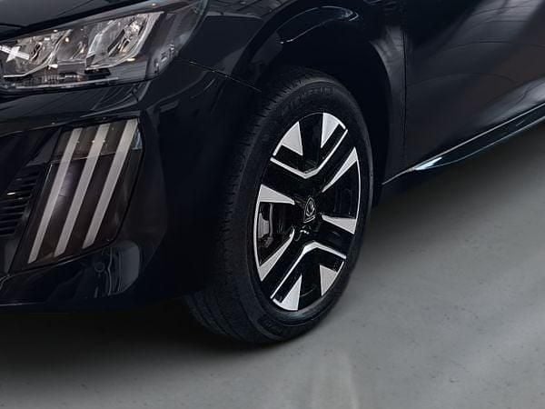 Usado Peugeot e-208 Allure 114 kW (156 HP) 2025 Preto Citadino