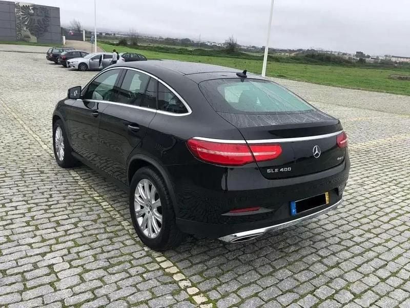 Usado Mercedes GLE400 333 HP (244 kW) 2018 Preto SUV