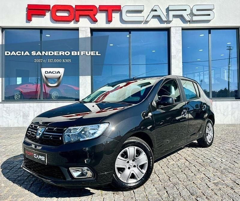 Preto Usado 2017 Dacia Sandero Comfort Citadino | € 7.990 (Bom preço) - Imagem 1/4