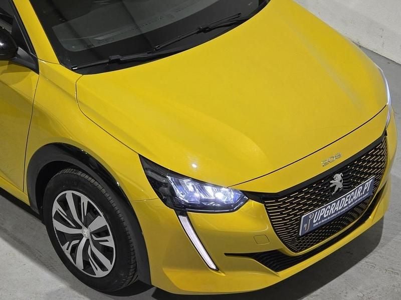 Usado Peugeot e-208 100 kW (136 HP) 2023 Outra Citadino