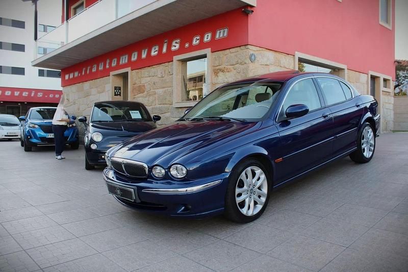 Azul Usado 2003 Jaguar S-Type Executive Sedan | € 9.990 - Imagem 1/4