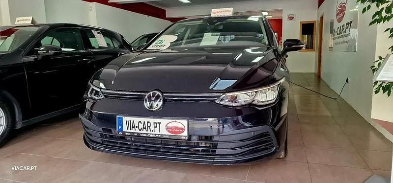 Preto Usado 2021 VW Golf VIII Life Citadino | € 18.650 (Preço justo) - Imagem 1/4