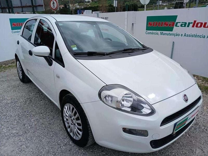 Usado Fiat Punto Easy 95 HP (69 kW) 2016 Branco Citadino